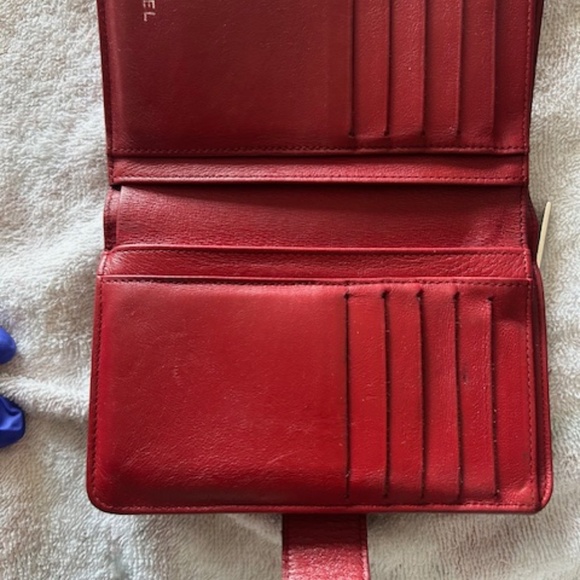 💖 Authentic Chanel Timeless CC Zip French Wallet w/Authenticity Card!! - Picture 4 of 13